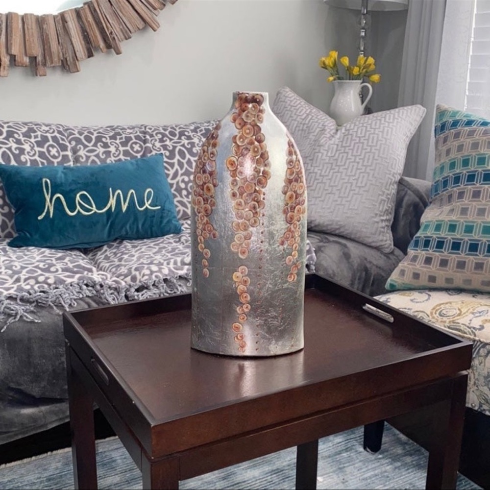 Vase decor - Picture 3 of 5